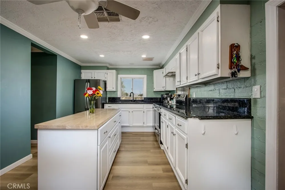 73292 Raymond Way 29 Palms, CA 92277