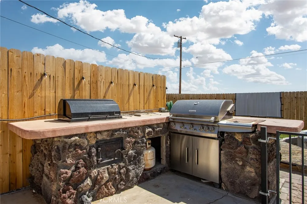 73292 Raymond Way 29 Palms, CA 92277