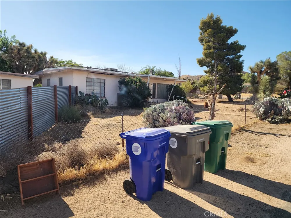 7791 Mariposa Trail Yucca Valley, CA 92284