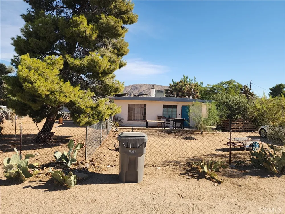 7791 Mariposa Trail Yucca Valley, CA 92284