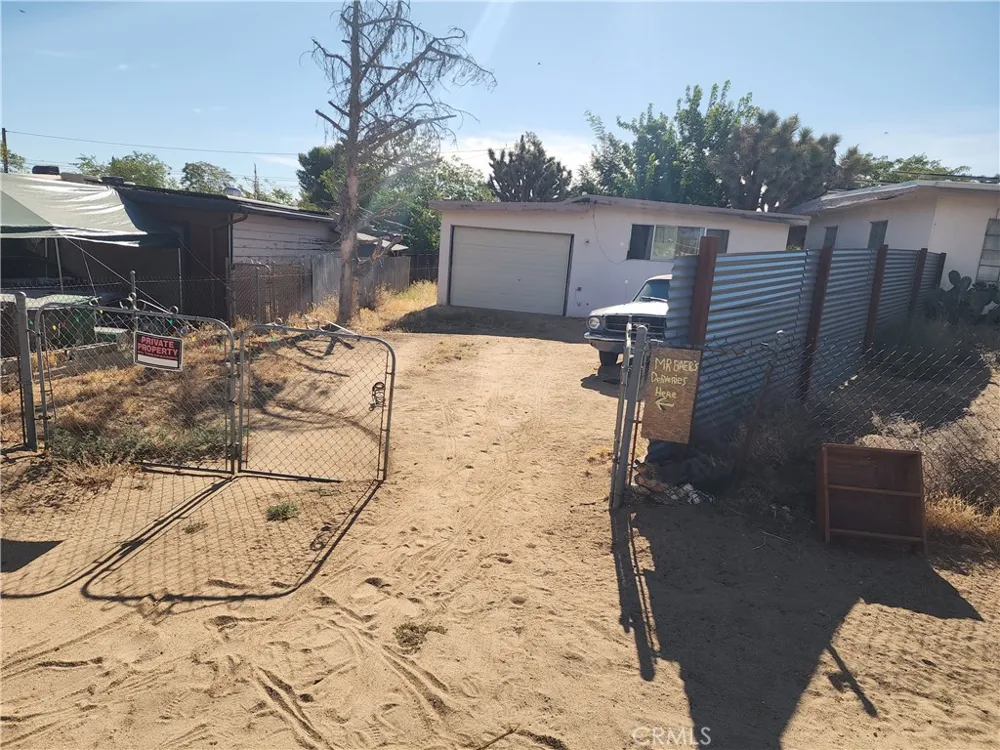 7791 Mariposa Trail Yucca Valley, CA 92284