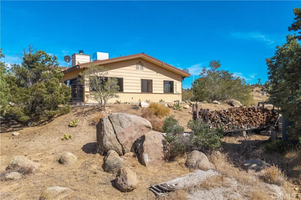48620 Madison Road Pioneertown, CA 92268