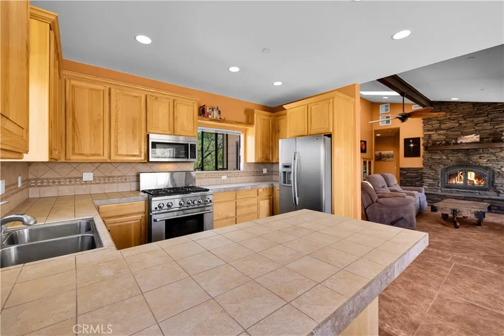 48620 Madison Road Pioneertown, CA 92268