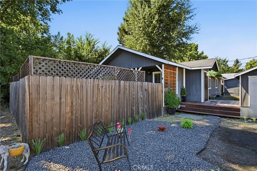 9645 Lee Upper Lake, CA 95485