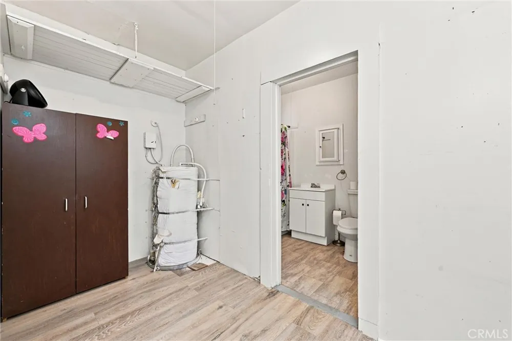 9645 Lee Upper Lake, CA 95485