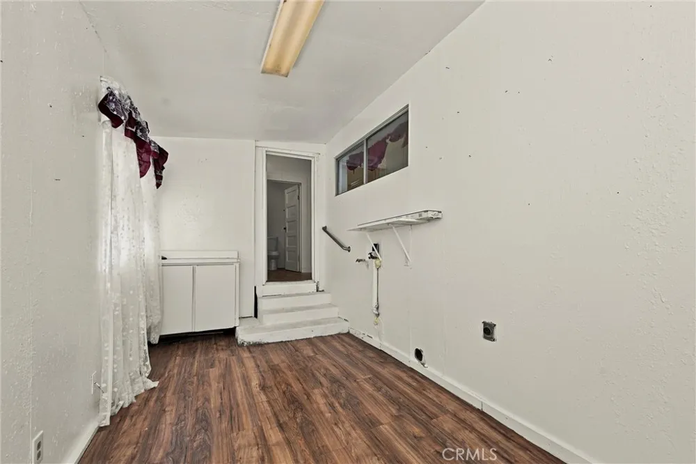 9645 Lee Upper Lake, CA 95485