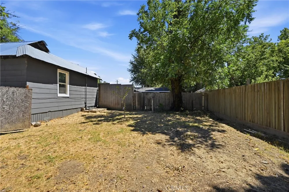 9645 Lee Upper Lake, CA 95485