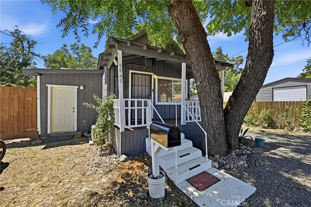 9645 Lee Upper Lake, CA 95485