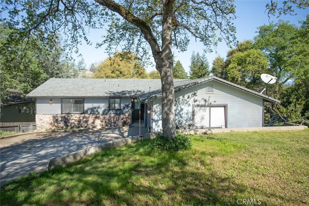 11 Cove Court Oroville, CA 95966