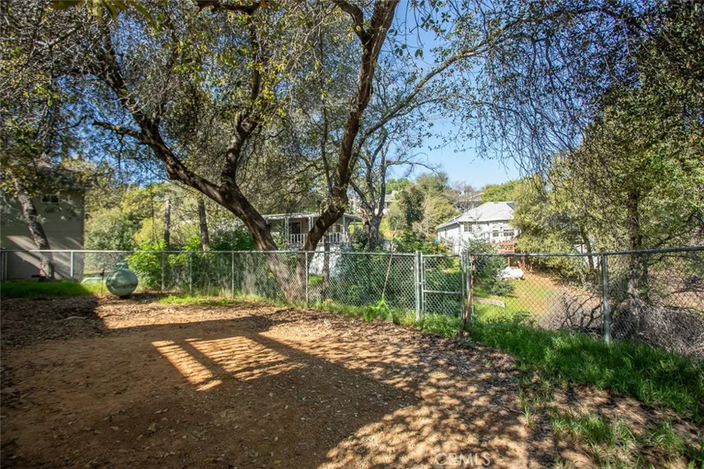 11 Cove Court Oroville, CA 95966
