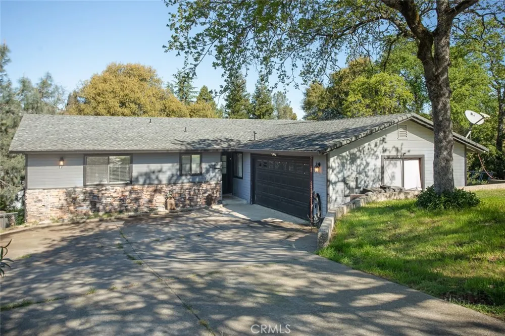 11 Cove Court Oroville, CA 95966