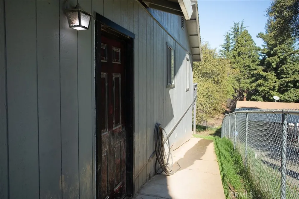 11 Cove Court Oroville, CA 95966