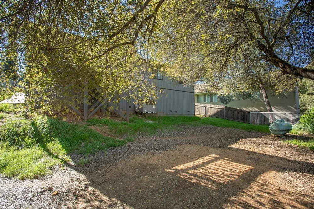 11 Cove Court Oroville, CA 95966