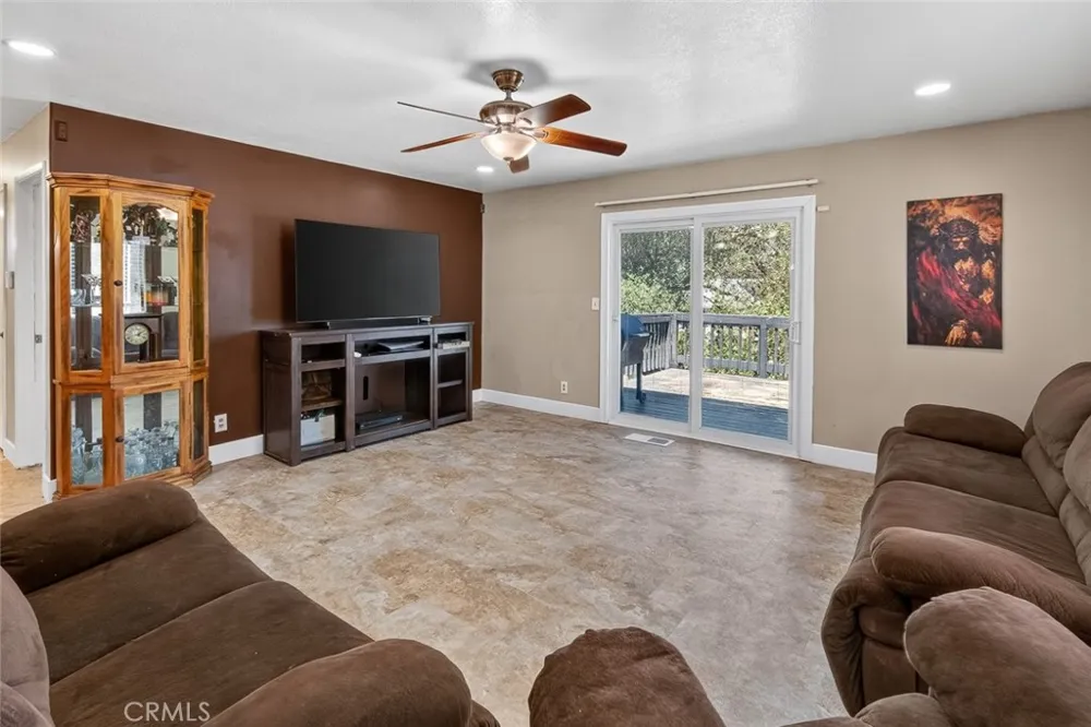 11 Cove Court Oroville, CA 95966