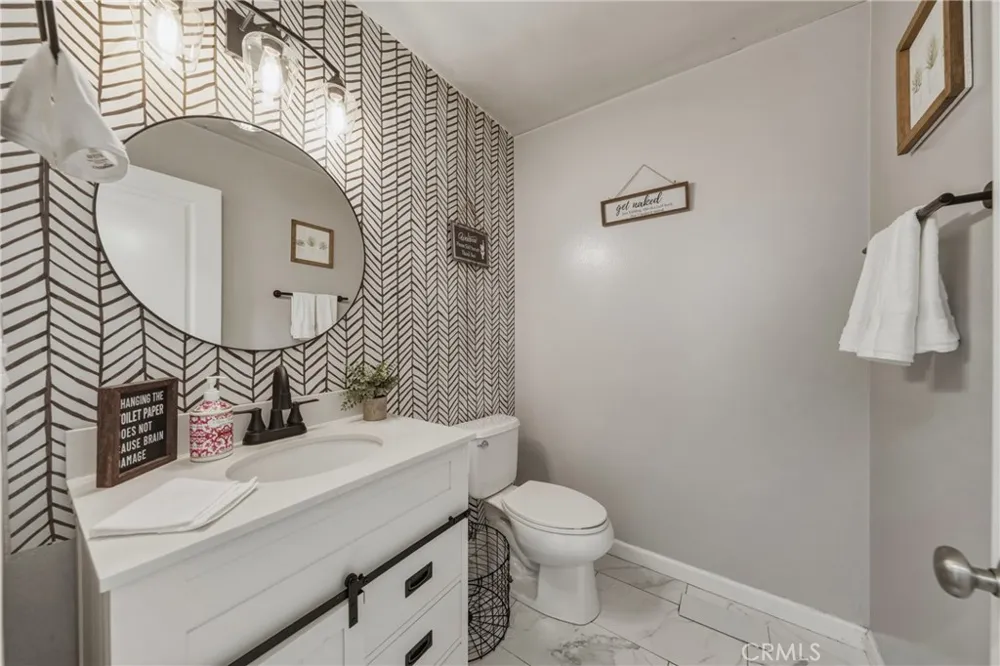 9945 Meadow Cobb, CA 95426