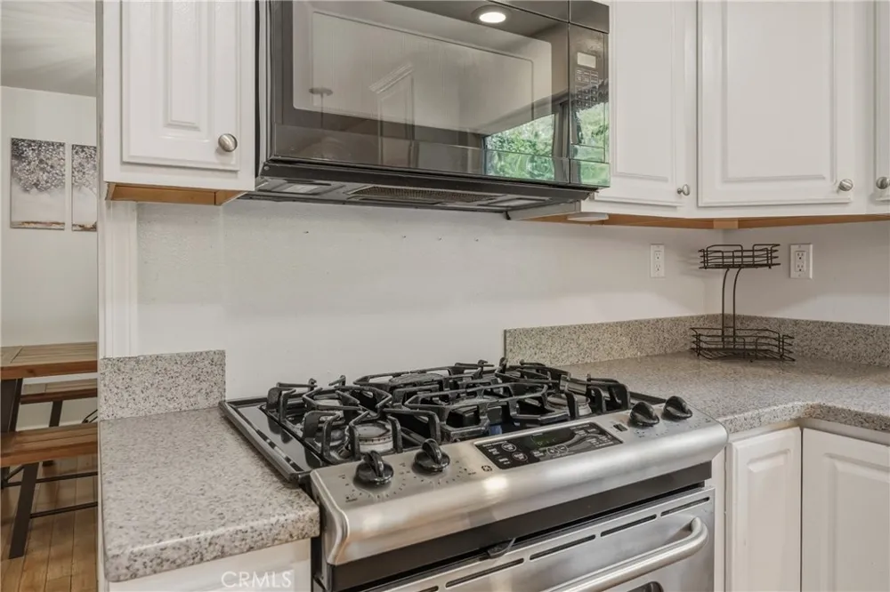 9945 Meadow Cobb, CA 95426
