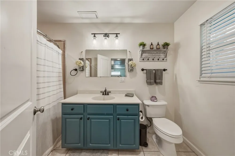 9945 Meadow Cobb, CA 95426