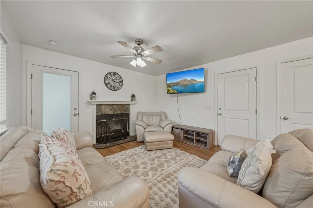 9945 Meadow Cobb, CA 95426