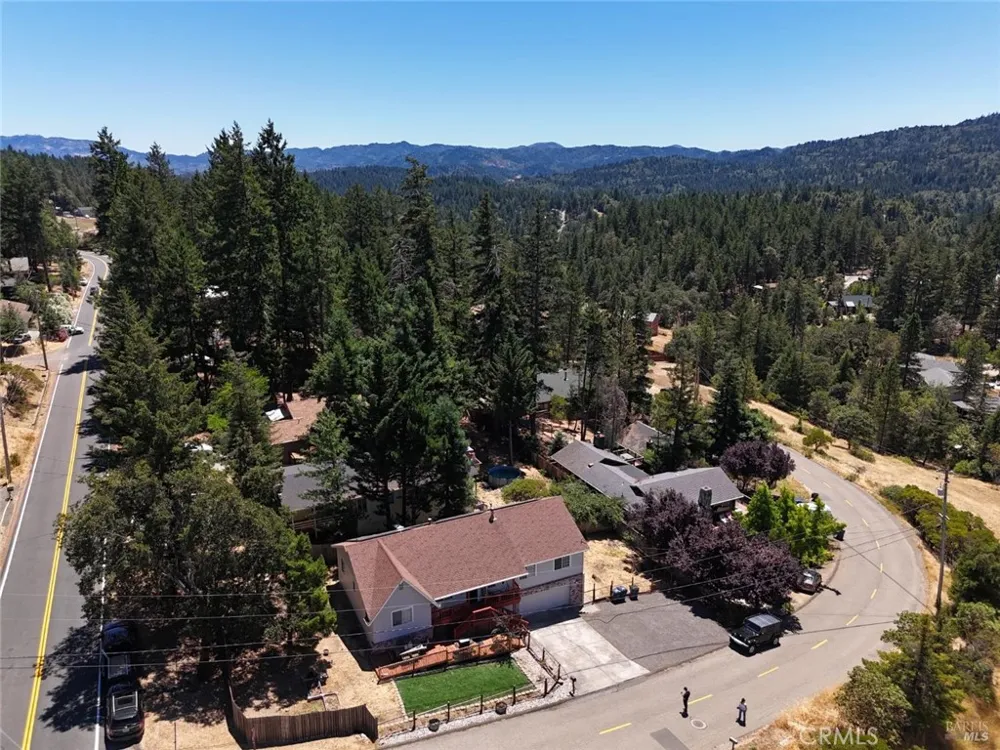 26851 Hawk Drive Willits, CA 95490
