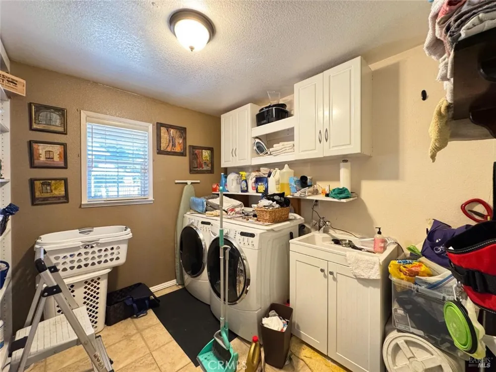 26851 Hawk Drive Willits, CA 95490