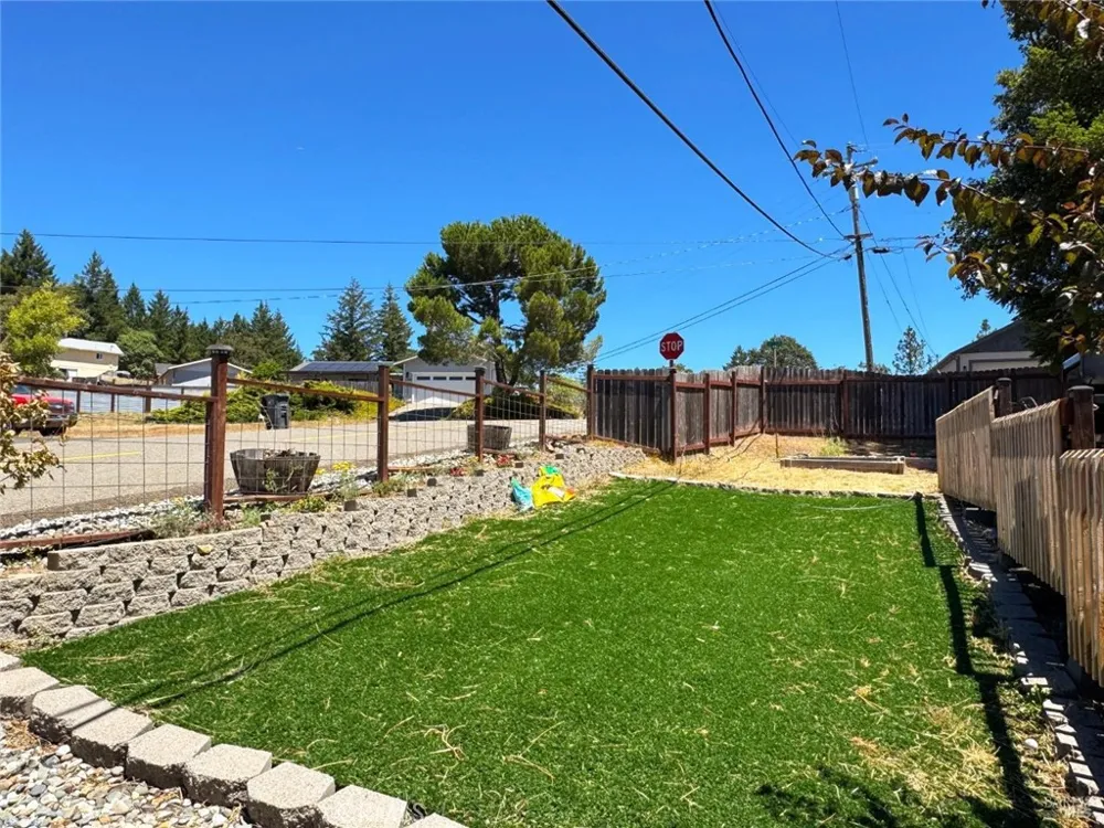 26851 Hawk Drive Willits, CA 95490
