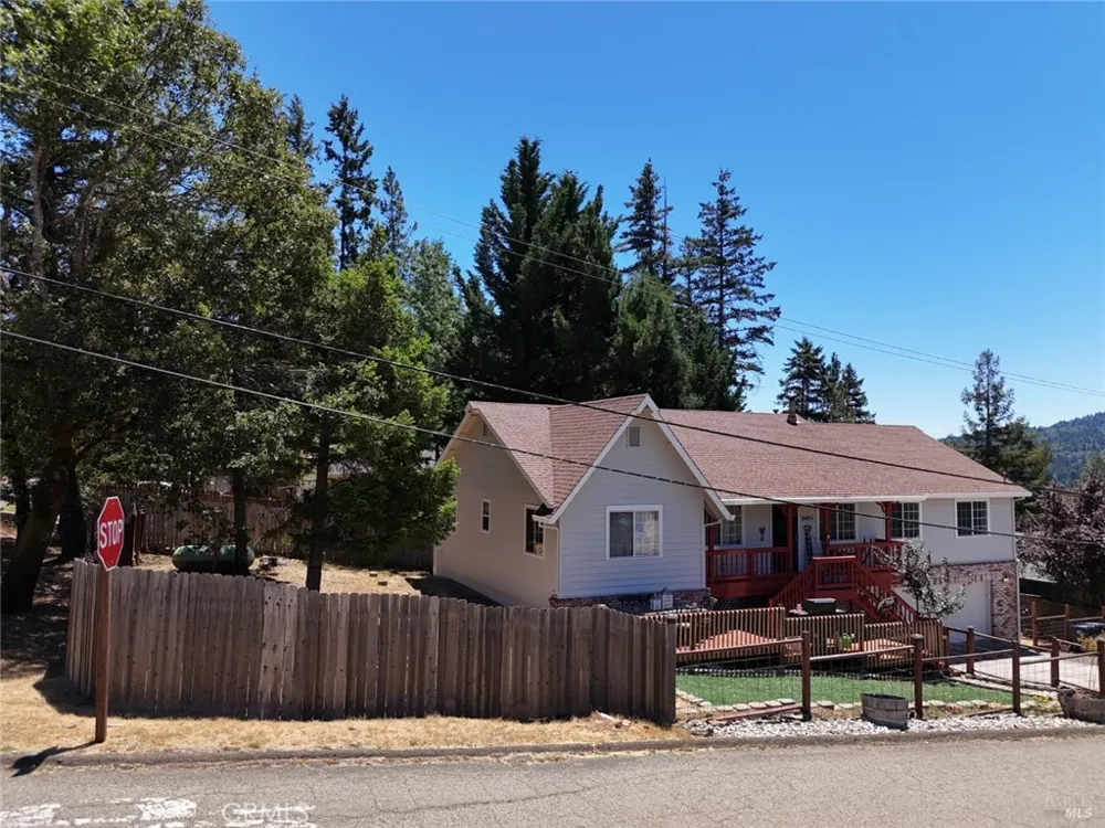 26851 Hawk Drive Willits, CA 95490