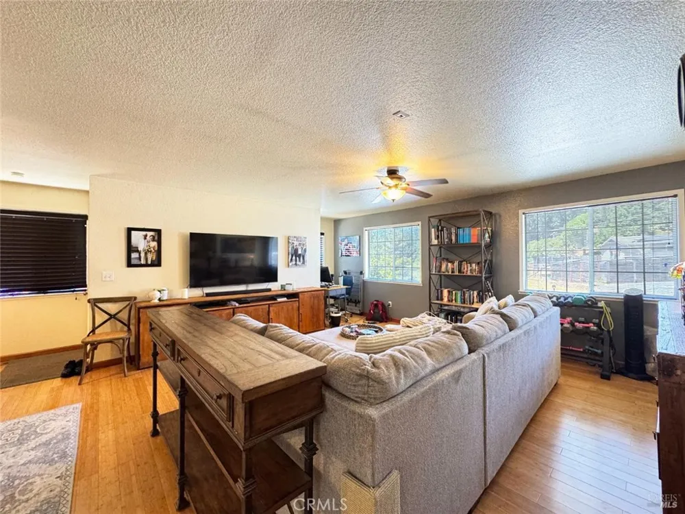 26851 Hawk Drive Willits, CA 95490