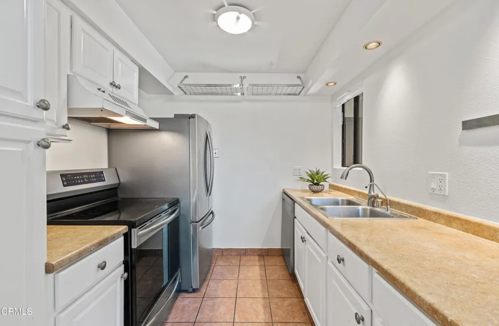 976 Miramonte Drive #4 Santa Barbara, CA 93109