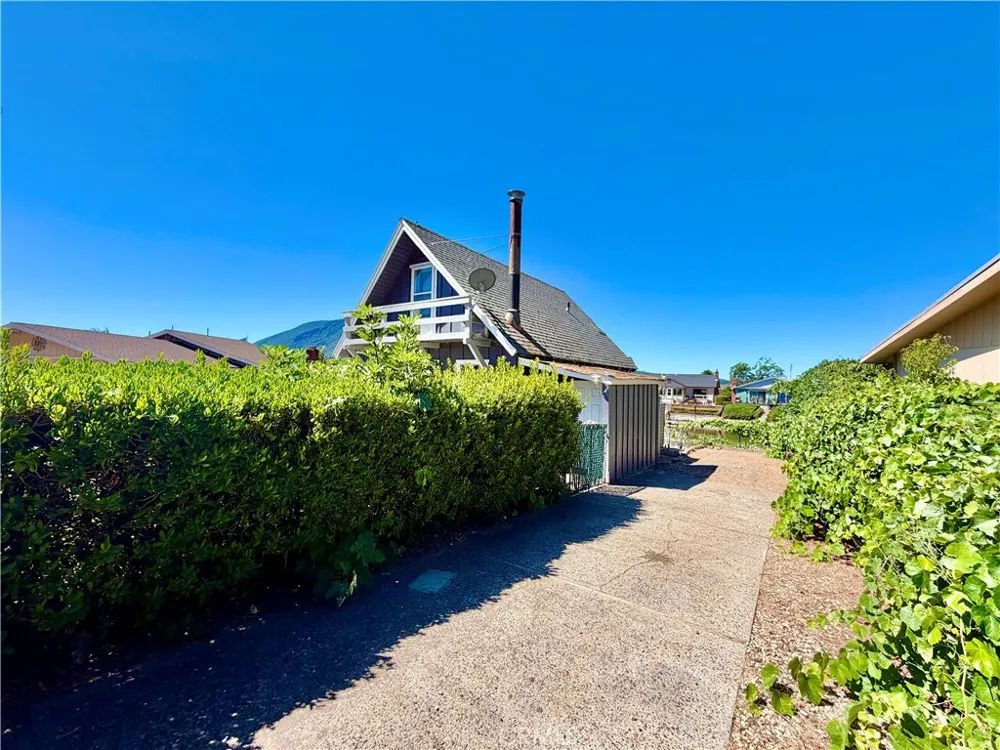 7775 Richard Drive Lucerne, CA 95458