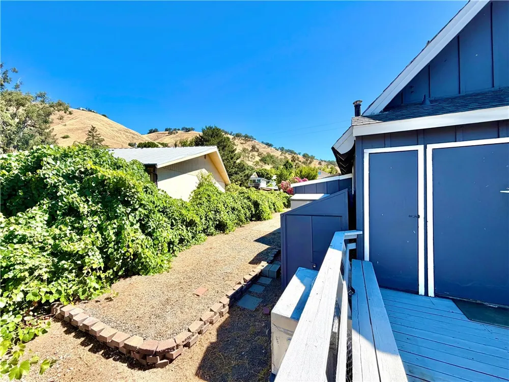 7775 Richard Drive Lucerne, CA 95458