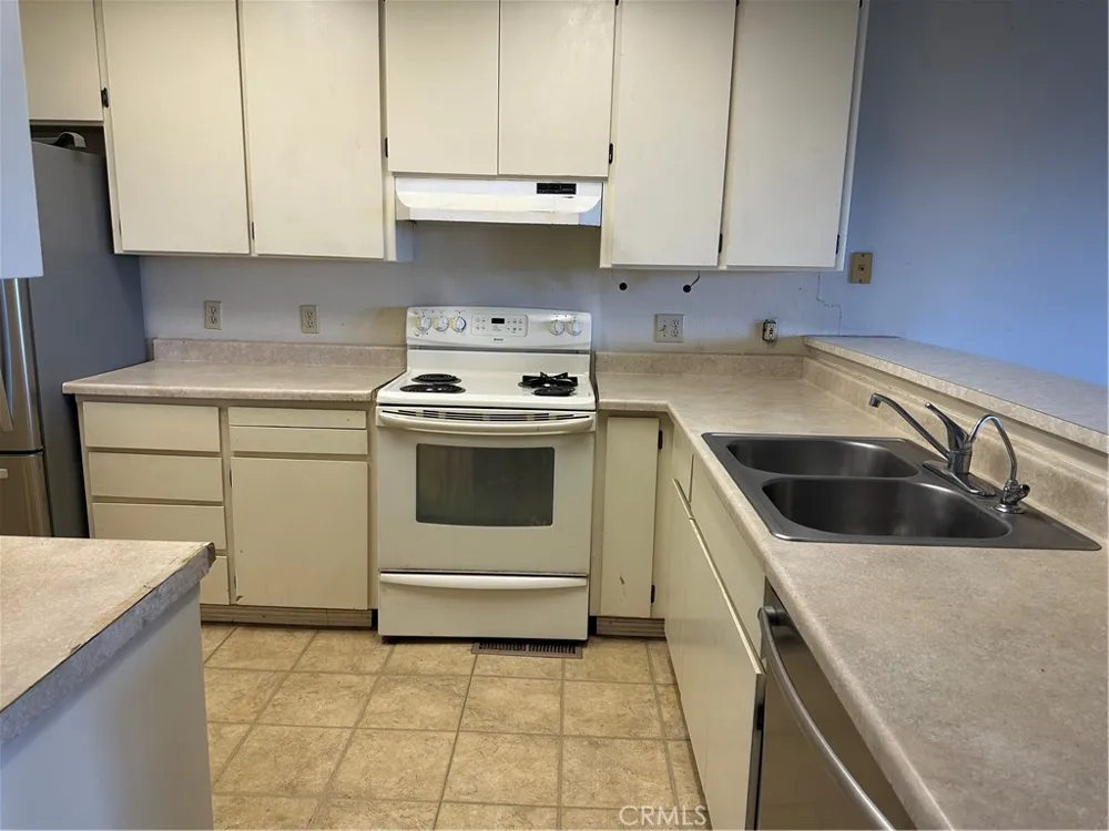 7172 Plumas Nice, CA 95464
