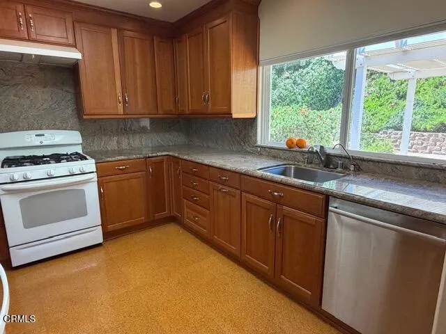 657 Dana Drive Santa Paula, CA 93060