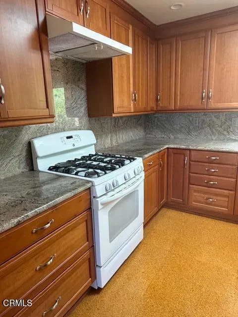 657 Dana Drive Santa Paula, CA 93060