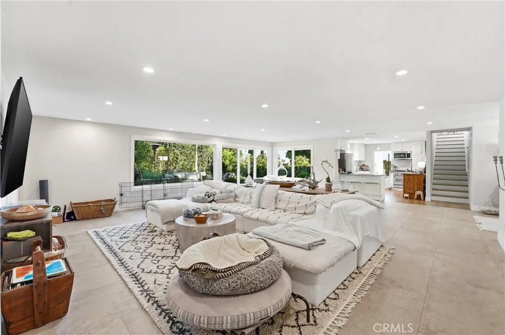 3078 Zell Laguna Beach, CA 92651
