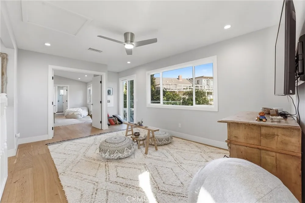 3078 Zell Laguna Beach, CA 92651