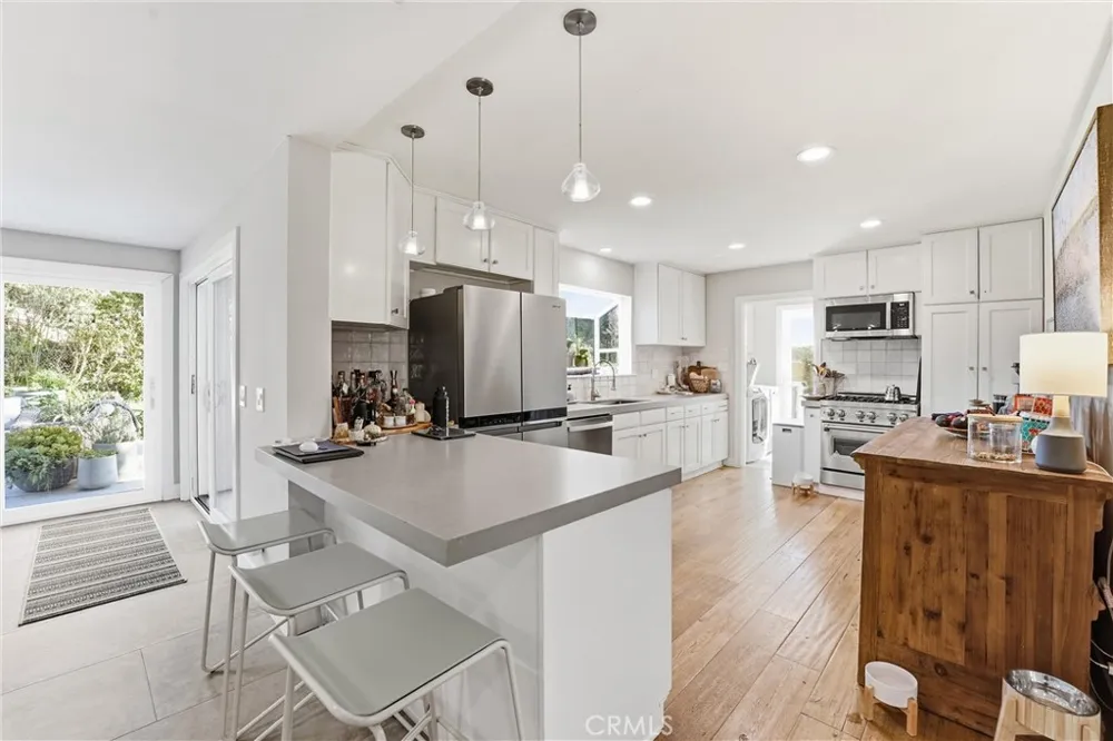 3078 Zell Laguna Beach, CA 92651