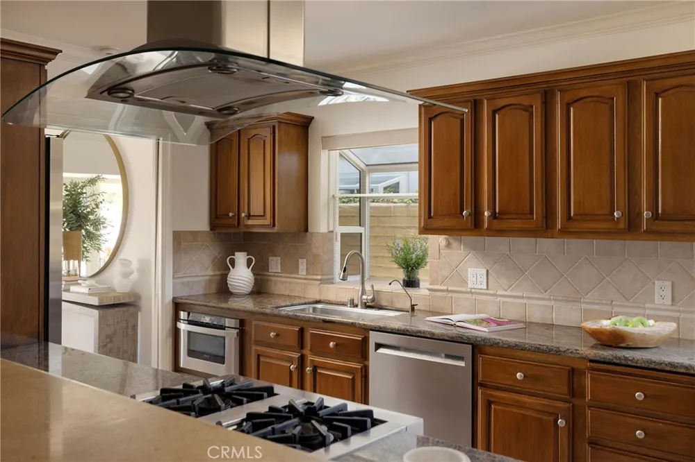 412 Evening Star Newport Beach, CA 92660
