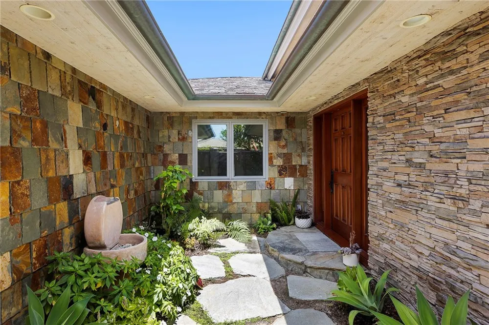 412 Evening Star Newport Beach, CA 92660