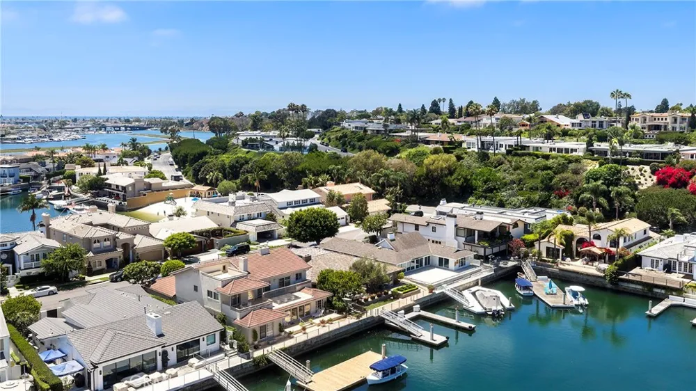 412 Evening Star Newport Beach, CA 92660