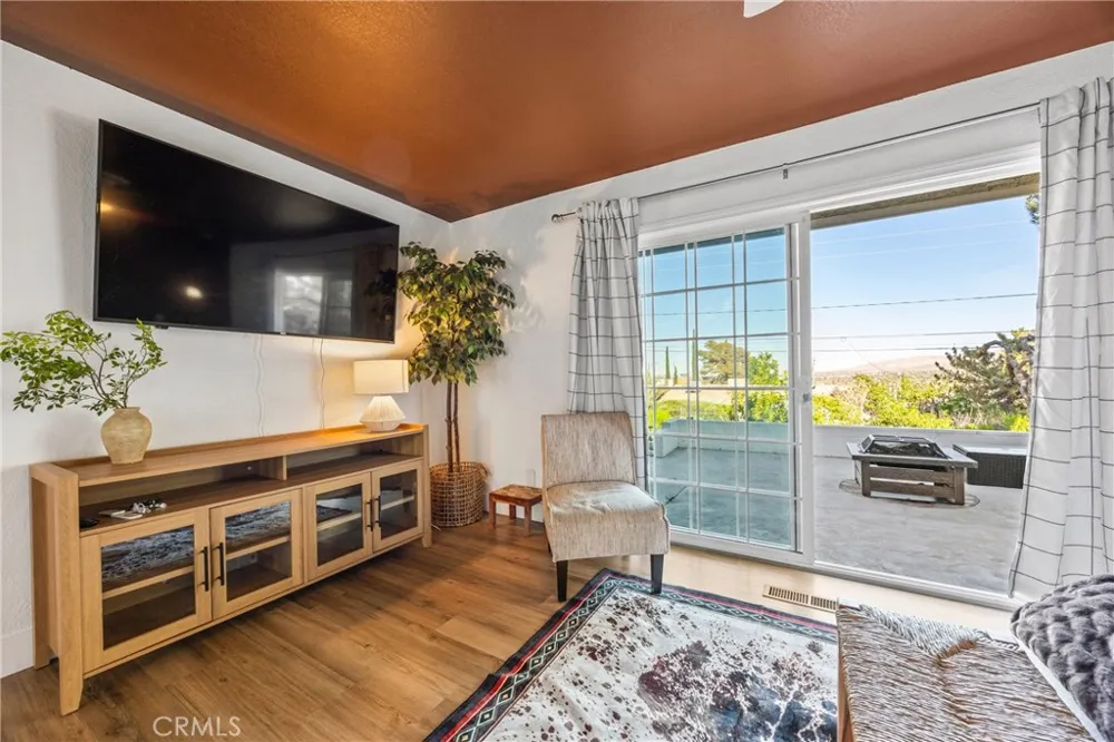 7433 Fairway Yucca Valley, CA 92284