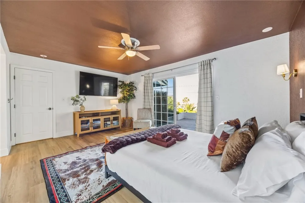 7433 Fairway Yucca Valley, CA 92284