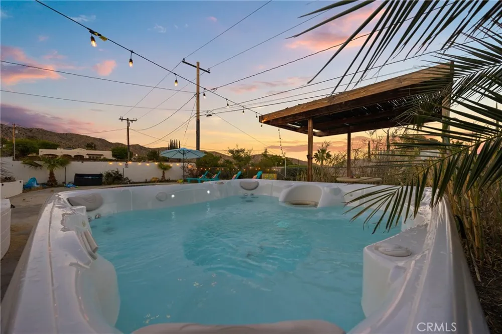 7433 Fairway Yucca Valley, CA 92284