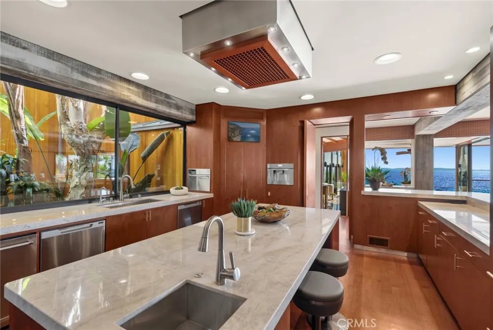 100 Rockledge Road Laguna Beach, CA 92651