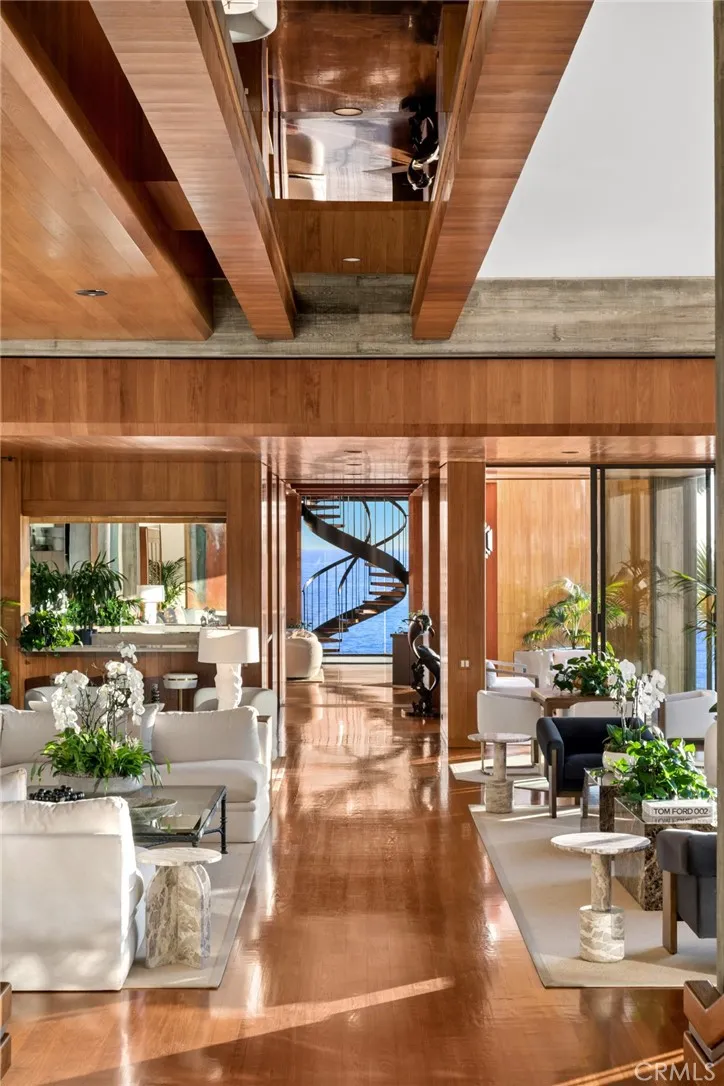 100 Rockledge Road Laguna Beach, CA 92651