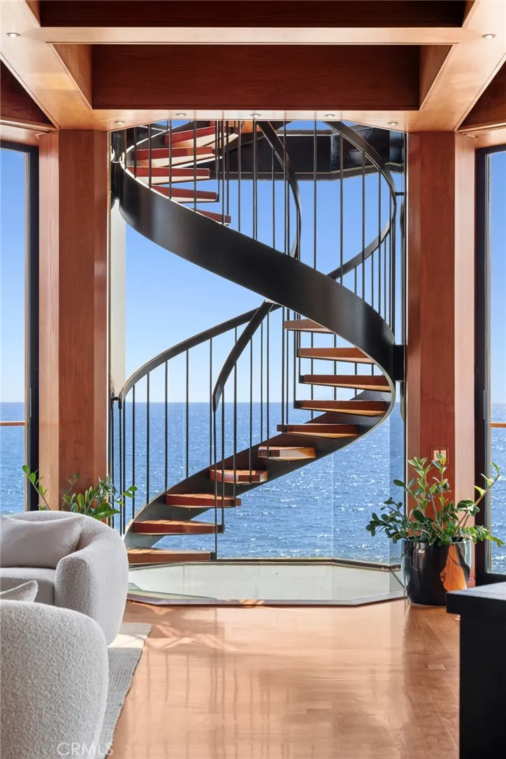 100 Rockledge Road Laguna Beach, CA 92651