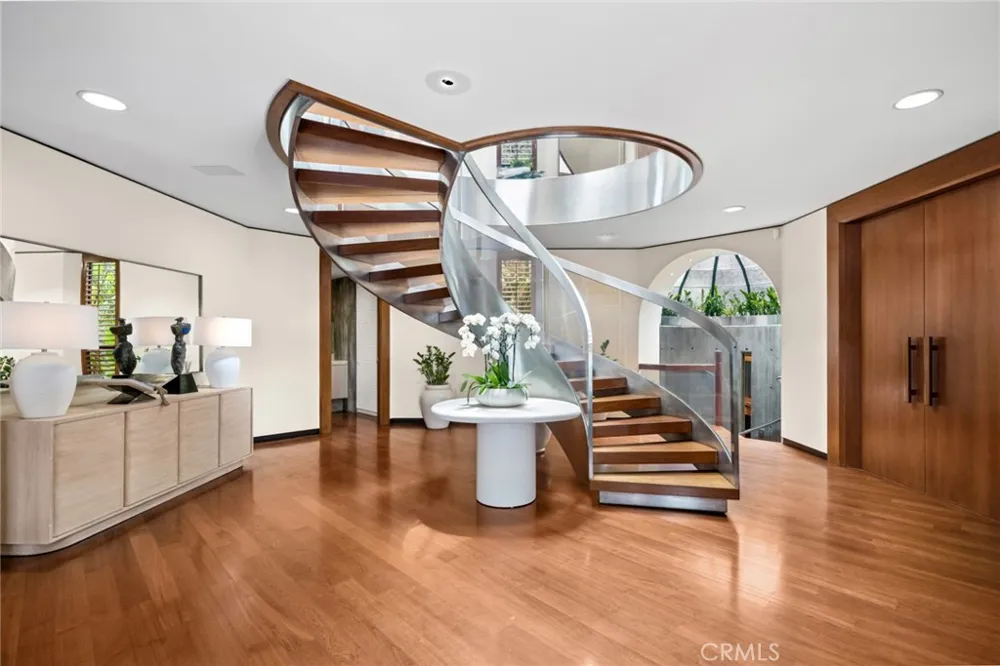 100 Rockledge Road Laguna Beach, CA 92651