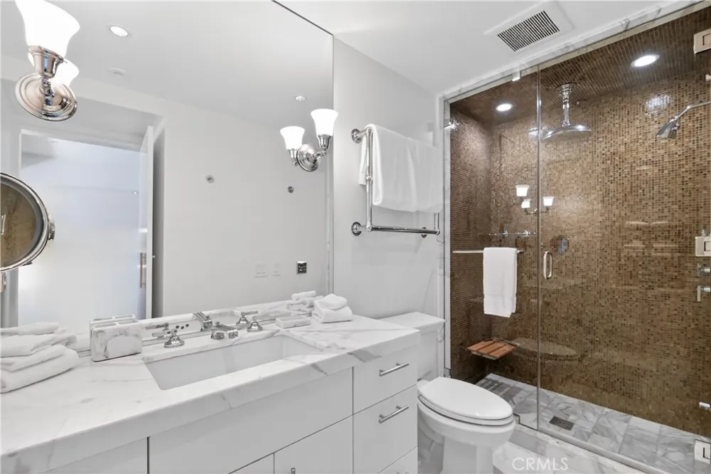102 Blue Lagoon Laguna Beach, CA 92651