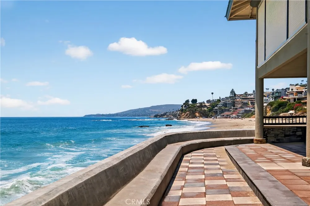 102 Blue Lagoon Laguna Beach, CA 92651