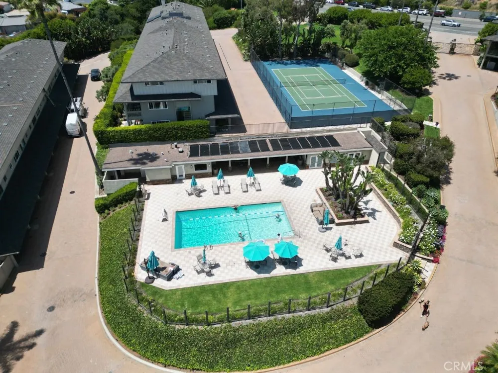102 Blue Lagoon Laguna Beach, CA 92651