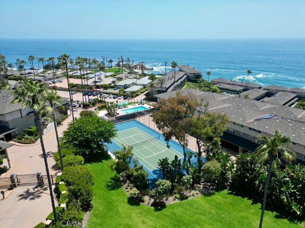102 Blue Lagoon Laguna Beach, CA 92651
